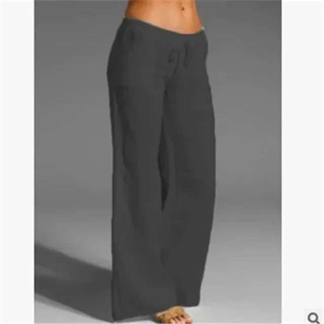 Ademende casual damesbroek met wijde pijpen. Comfortabel model, verkrijgbaar in ruime maten met trekkoord.