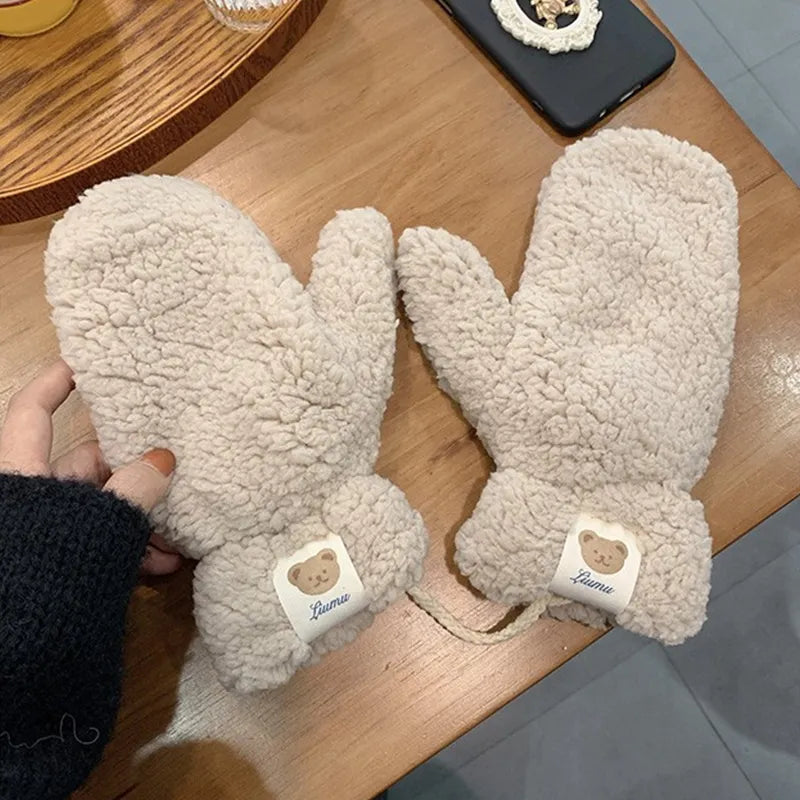Heerlijk zachte en pluche teddy wanten dames. Perfect voor koude winterochtenden.