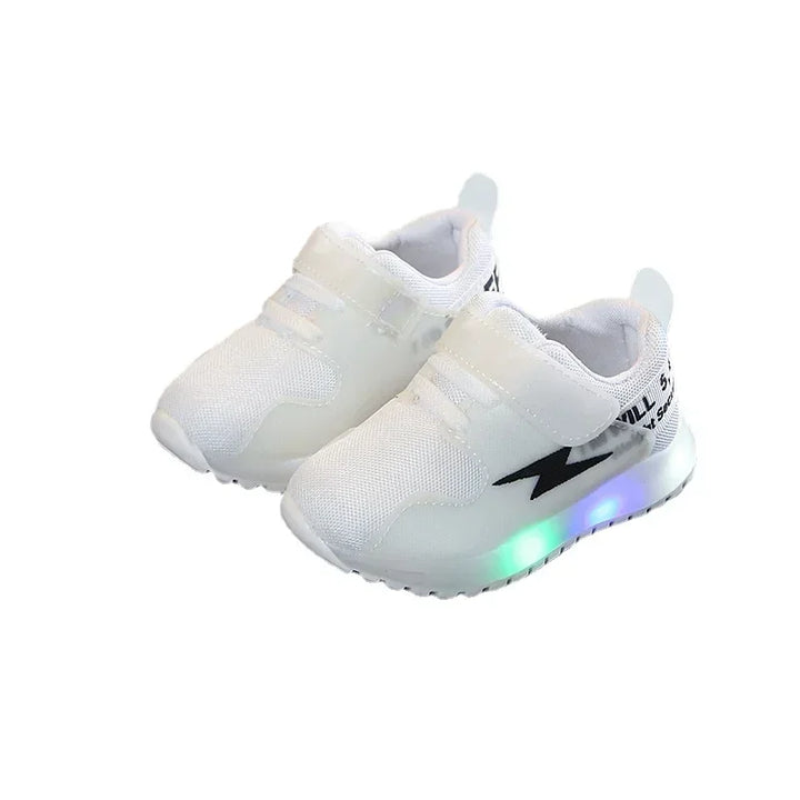 Comfortabele blauwe kinder LED sportschoenen met lichtjes. Perfecte peuterschoenen en kleuterschoenen.