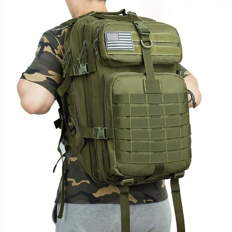Mannen outdoor rugzak 50L, waterafstotend, ideaal voor avontuurlijke reizen en wandelen.
