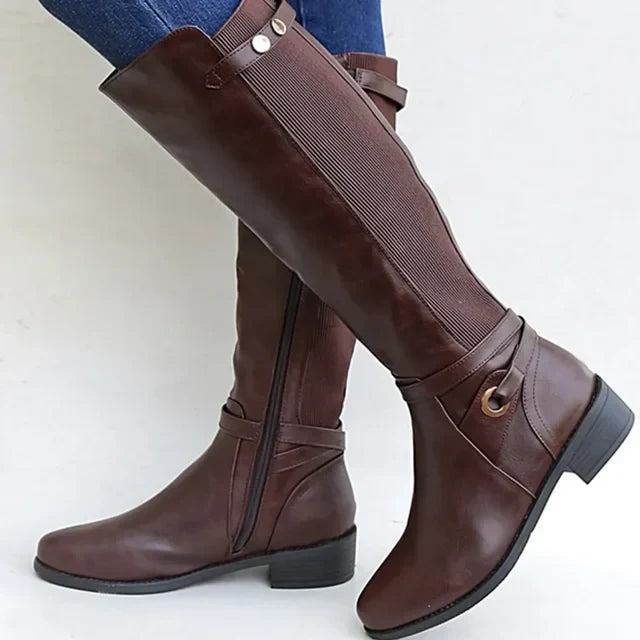 Zwarte dameslaarzen, elegante schoenen met dikke hak, die de hele dag door comfort bieden.