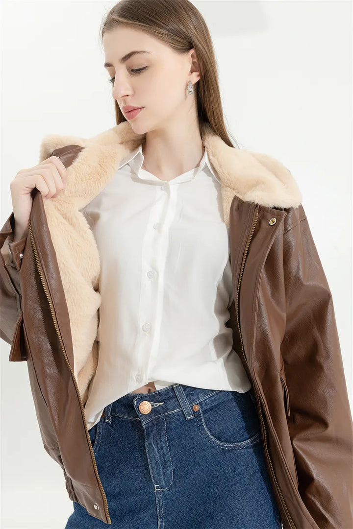 Elegante Amanda dames winterjas, vintage leer design, comfortabel warm voor de winter.