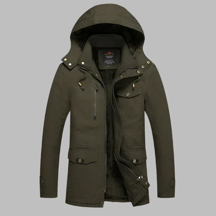 Robuuste legergroene heren winterjas, waterdicht, ideaal voor outdoor, met warme fleecevoering en capuchon.