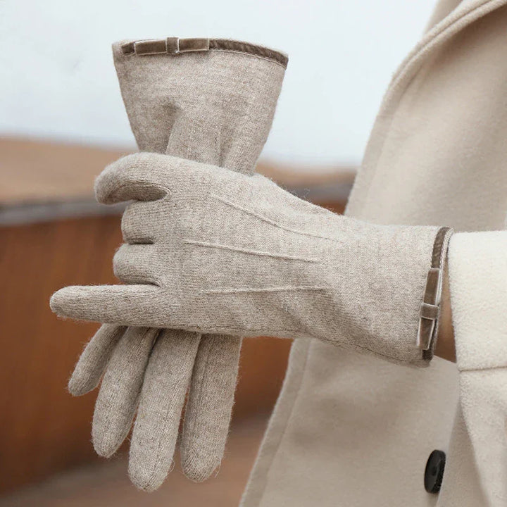 Unisex winter touchscreen handschoenen van zacht kasjmier, ideaal voor warme handen in de kou.