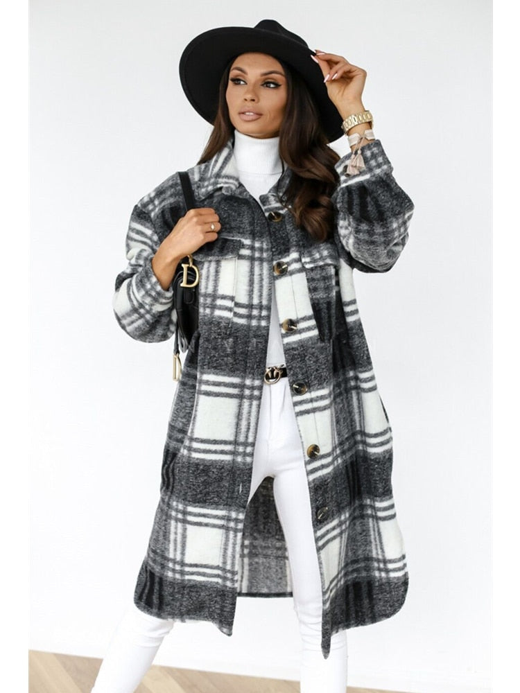 Modieuze damesjas met plaidprint, voor een hippe en relaxte uitstraling. Comfortabele pasvorm.