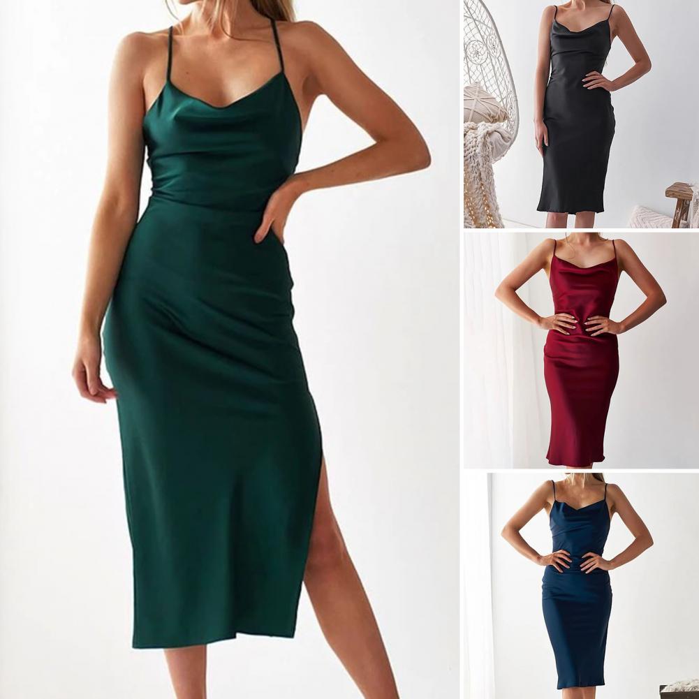 Comfortabele en stijlvolle satijnen avondjurk voor dames met elegante watervalhals, verkrijgbaar in diverse kleuren.