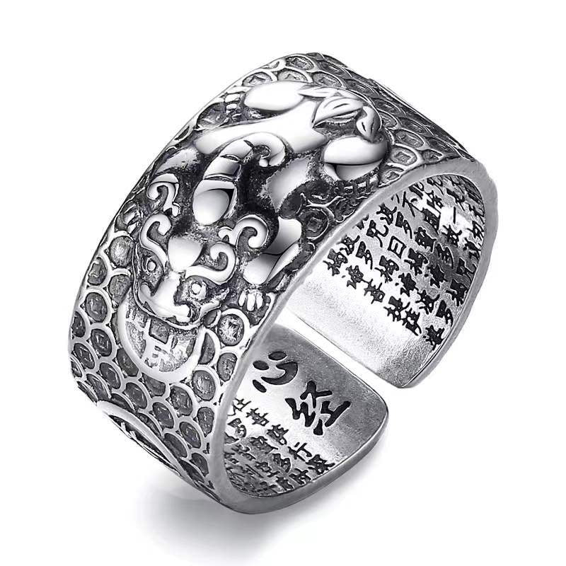 Elegante Feng Shui ring, verstelbaar, als symbool van welzijn en rijkdom. Perfect voor elke vinger.