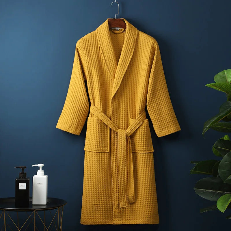 Zachte unisex katoenen badjas Robin, een ideaal cadeau voor ontspanning, comfort en wellness.