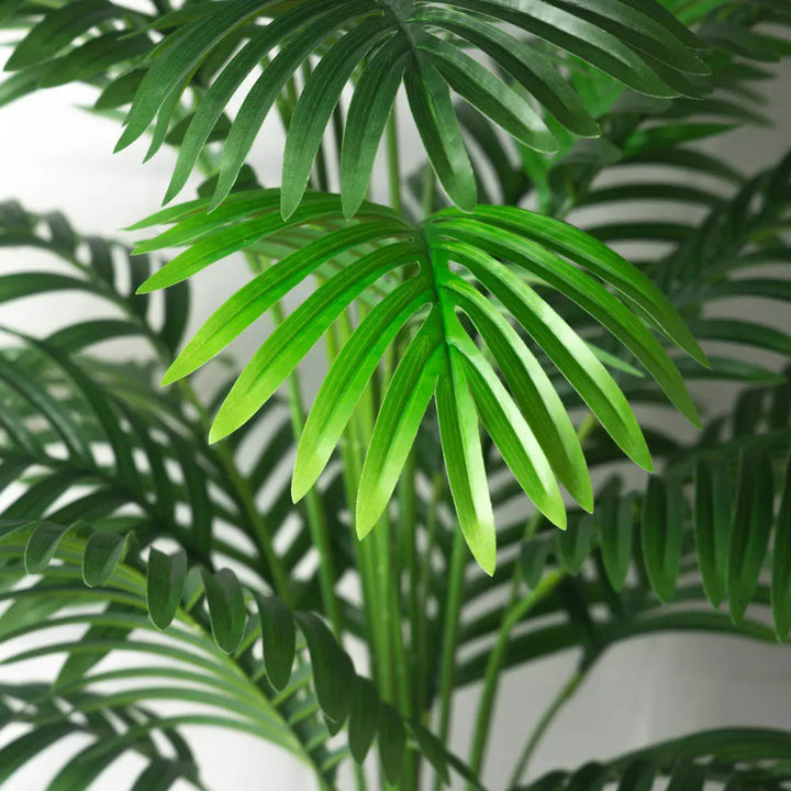 Decoratieve kunstplant palmboom. Breng het tropen gevoel in huis met deze realistische, onderhoudsvrije kunstboom.