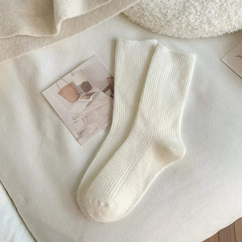 Luxe zachte dames sokken, gemaakt van hoogwaardige kasjmier en wol voor optimaal comfort.