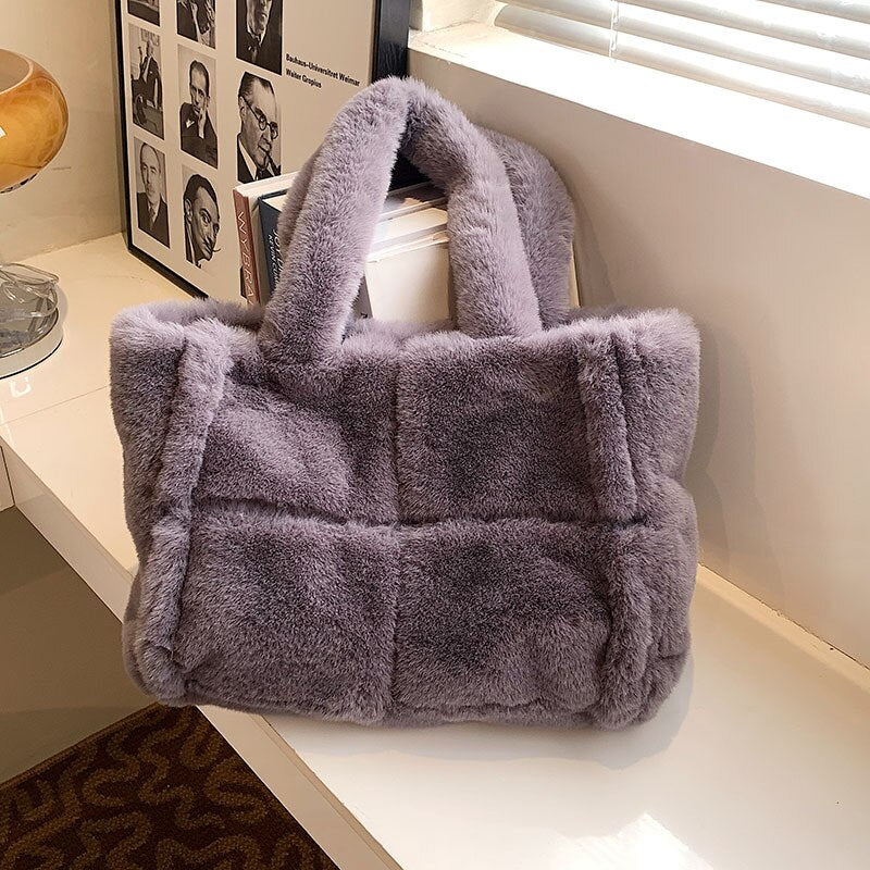 Modieuze Pipa pluche winter tas; grote, zachte en stijlvolle handtas voor elke dame.