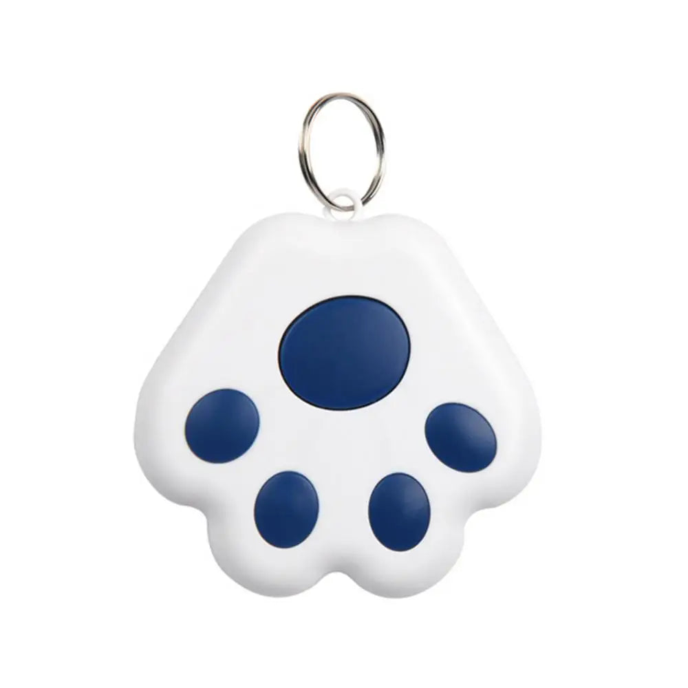 Mini draadloze GPS tracker op een hondenhalsband, voor het veilig terugvinden van je huisdier.