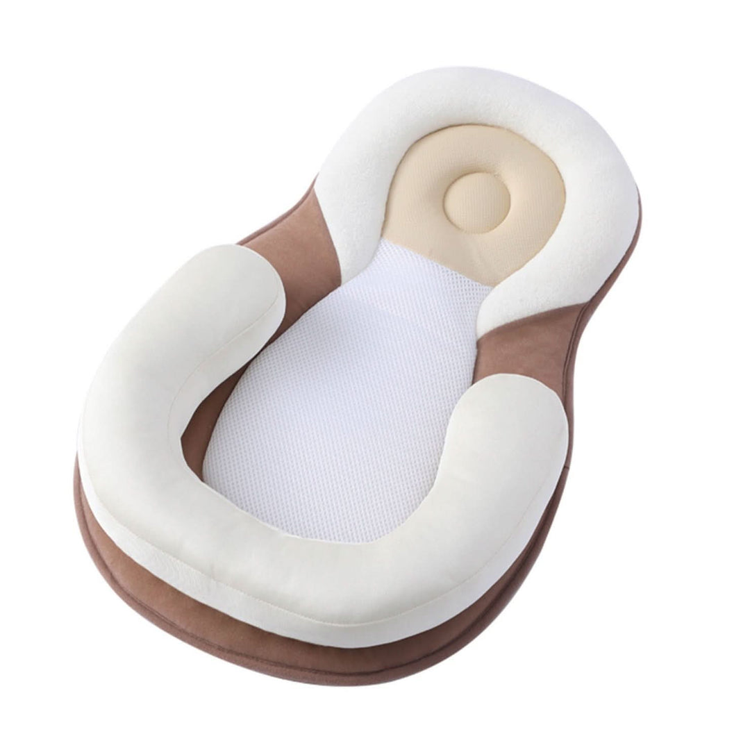 Dit ademende baby slaapkussen van katoen is een ideaal cadeau. Zorgt voor comfort en veilige rugligging.