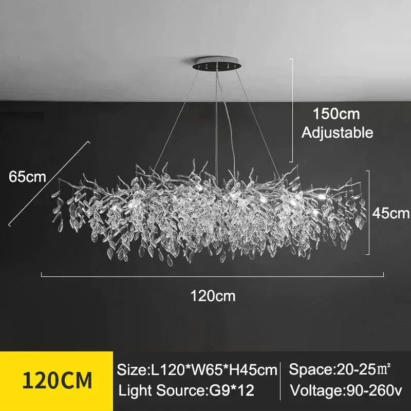 Goudkleurige Aurelia luxe kroonluchter, kristallen. Brengt elegantie in eetkamer.