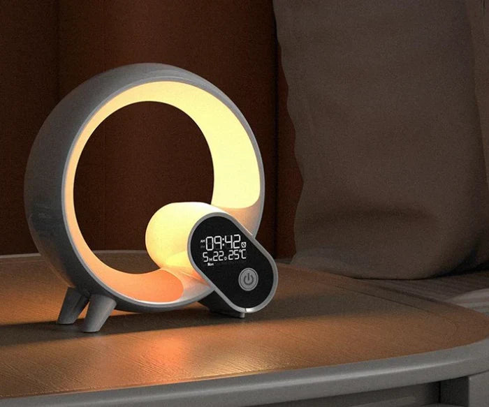 Liora nachtlamp als domotica toevoeging, biedt slaaphulp, sfeerverlichting en rustgevende geluiden.