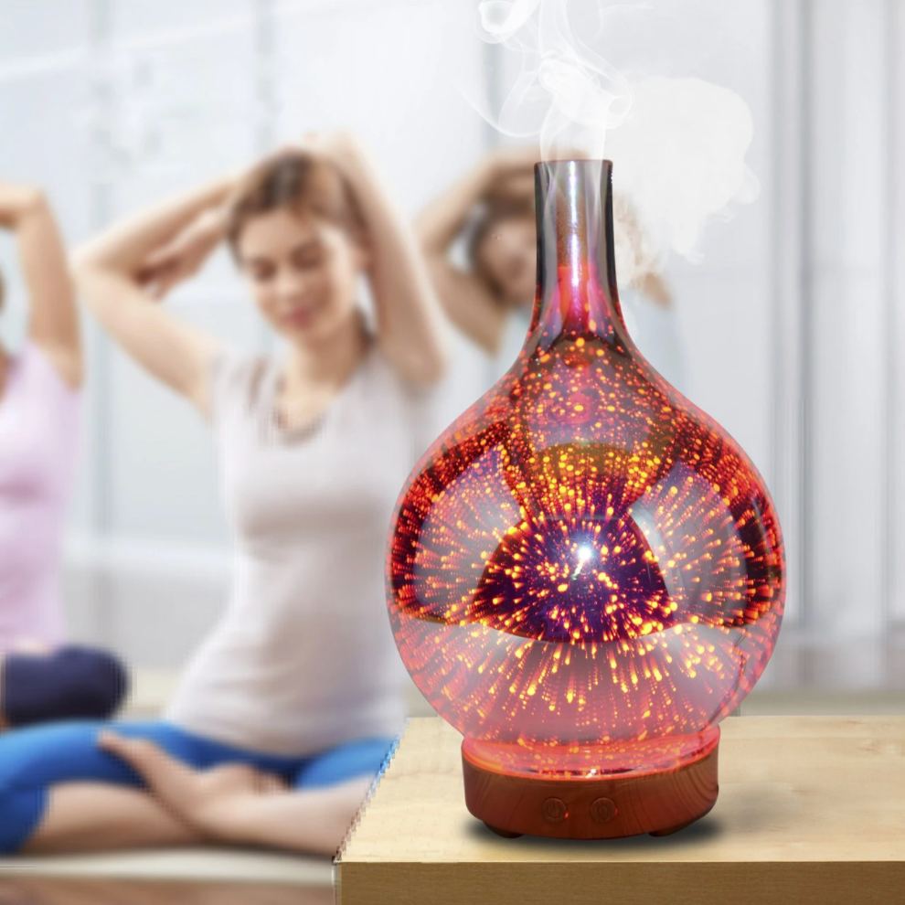 Stijlvolle GalaxyGlow geurverspreider met magische LED-verlichting en kalmerende aromatherapie voor thuis.