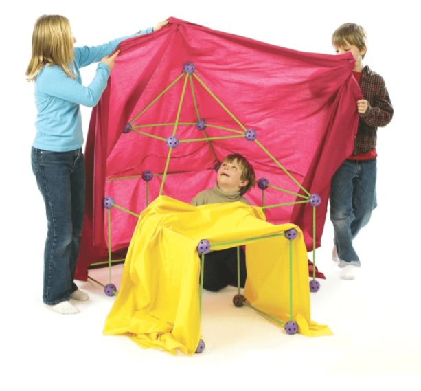 Leuke huttenbouwset voor kinderen, om een kasteel of fort te creëren, stimuleert fantasie en actieve speelsessies.