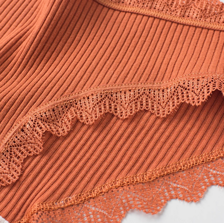 Ademende naadloze slipjes voor dames, comfortabel stretch ondergoed met lage taille.