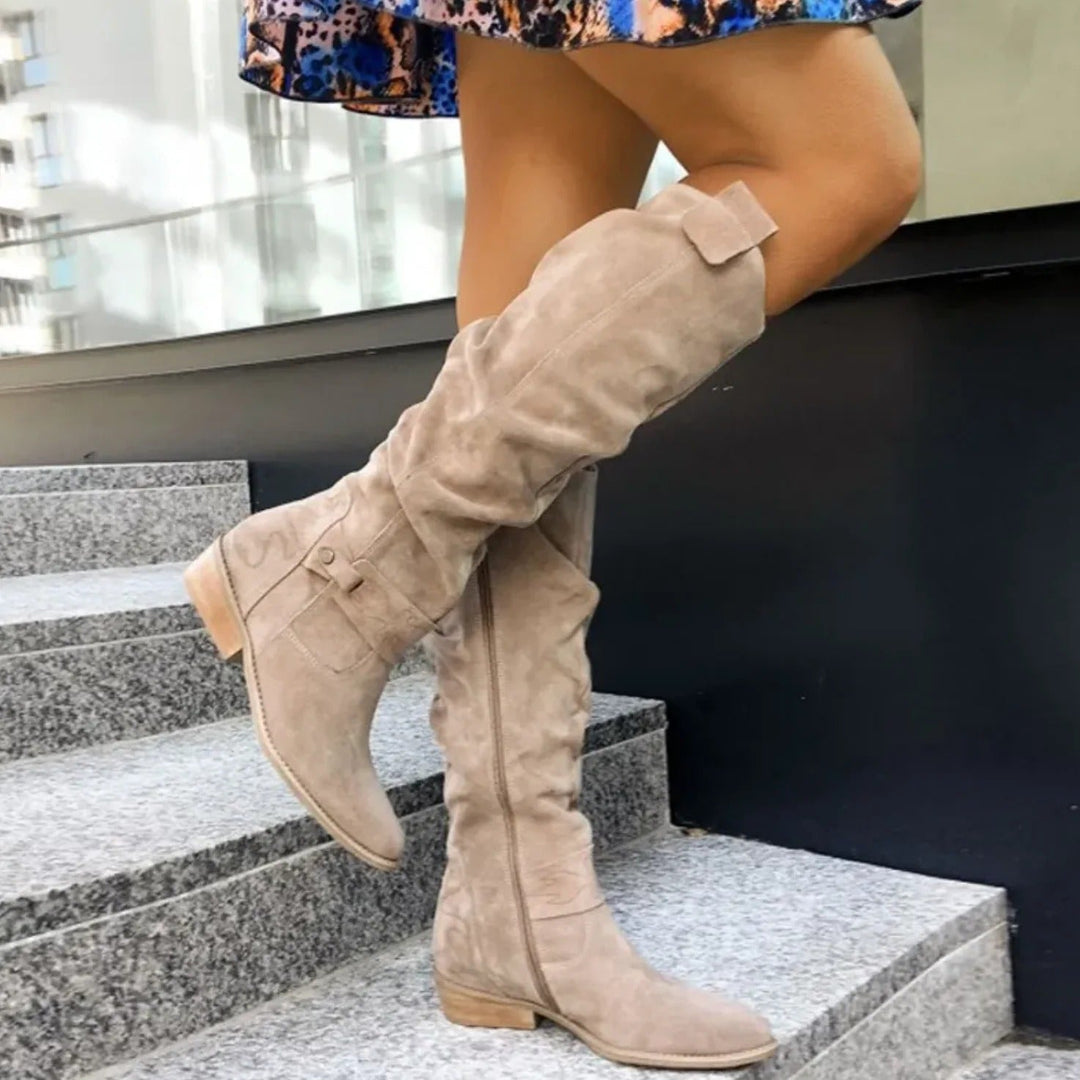 Comfortabele en elegante dames enkellaarzen in beige, ideaal voor elke gelegenheid. Modieuze winter/herfst schoenen.