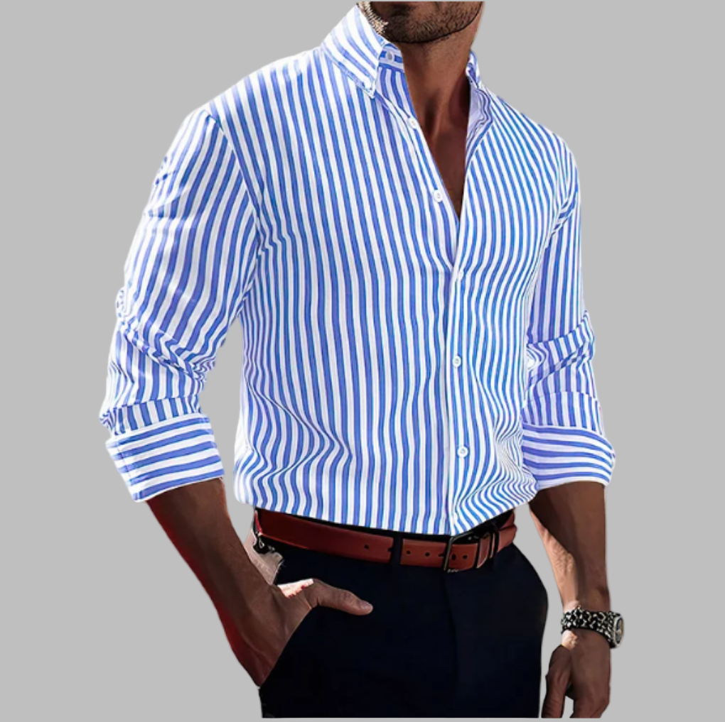 Stijlvol blauw gestreept herenoverhemd, ideaal voor kantoorkleding of een modieuze casual outfit.