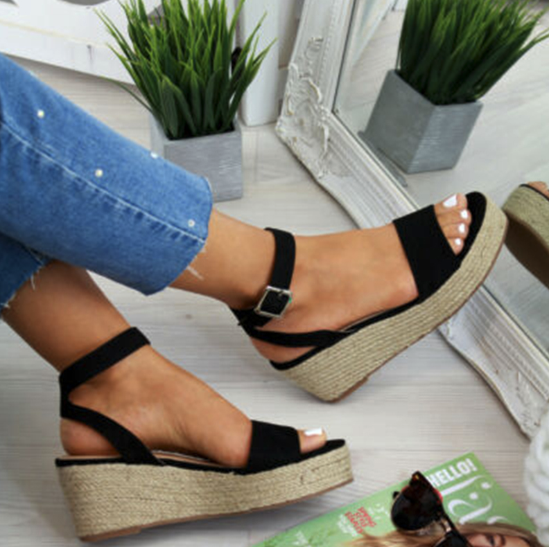 Stijlvolle dames espadrille sandalen met comfortabel platform voor een trendy zomerlook.