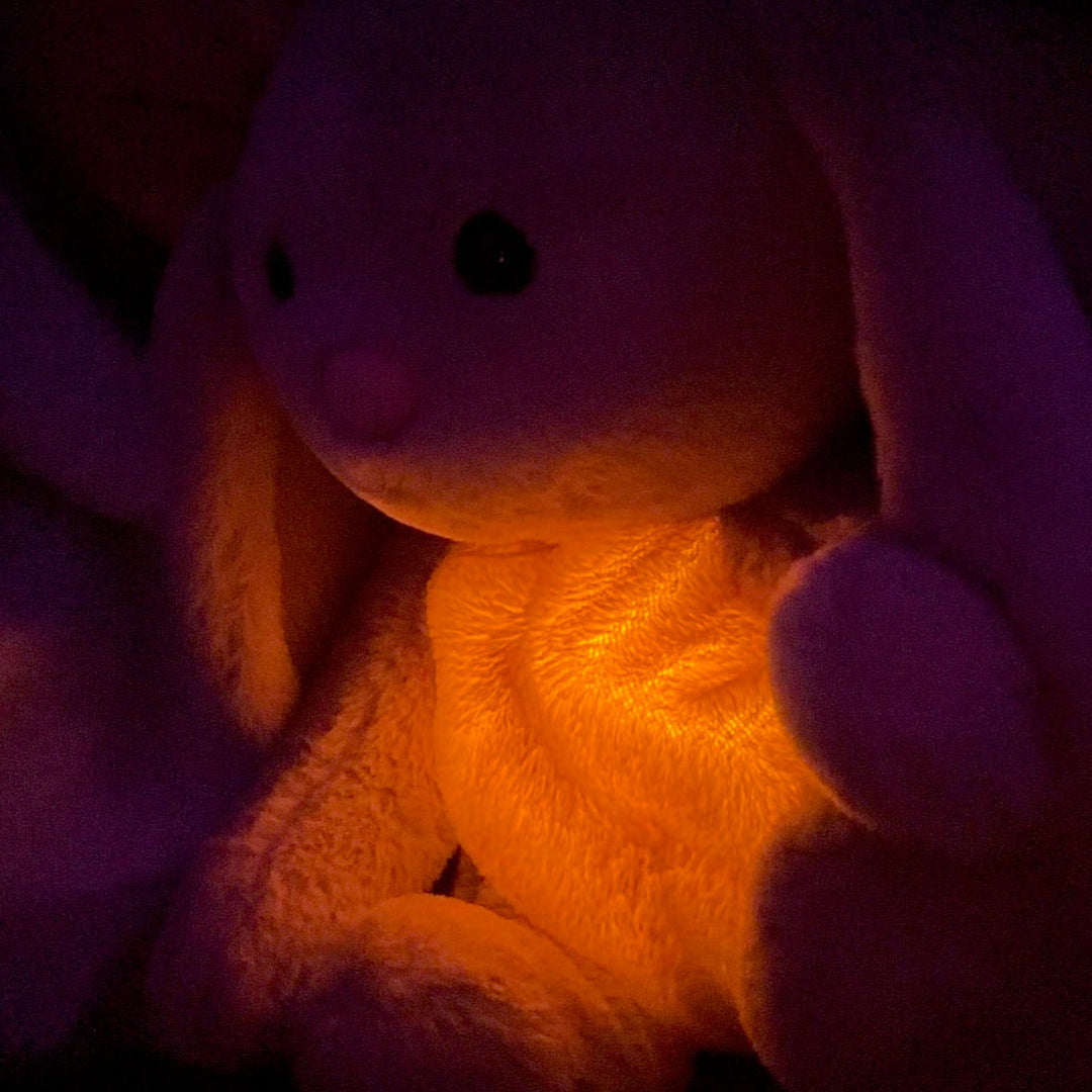 Zacht knuffelkonijn met ademfunctie, ideaal voor comfort, ontspanning en stressvermindering. Perfect cadeau.