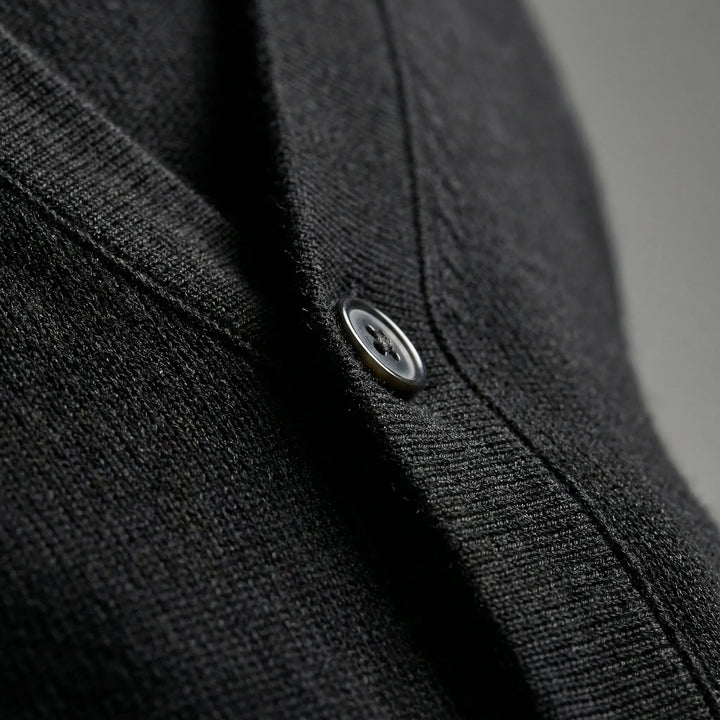 Hoogwaardig herenvest met lange mouwen, slim fit, perfect voor stijlvolle en comfortabele herenkleding.