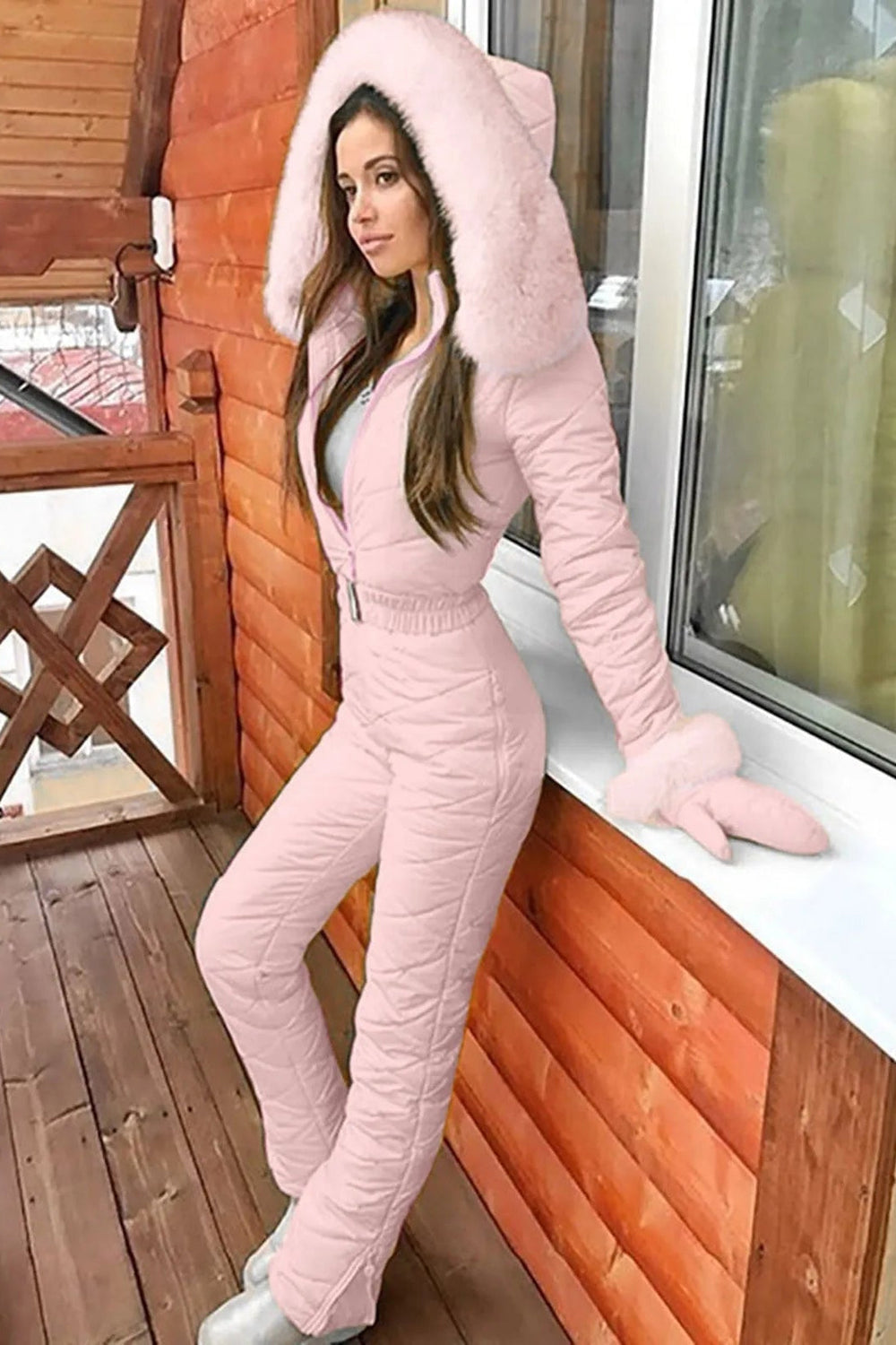 Elegant dames slim fit jumpsuit 'Alice', modieus en comfortabel voor winterse avonturen buiten.