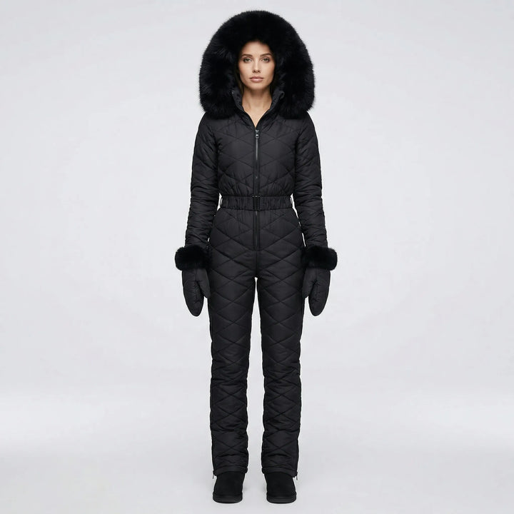 Detail van het warme en stijlvolle dames slim fit winterpak 'Alice'; hoogwaardige wintermode.