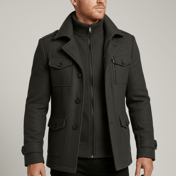 Heren slim fit mantel Ethan met uitneembare voering. Stijlvol en veelzijdig voor elk seizoen.