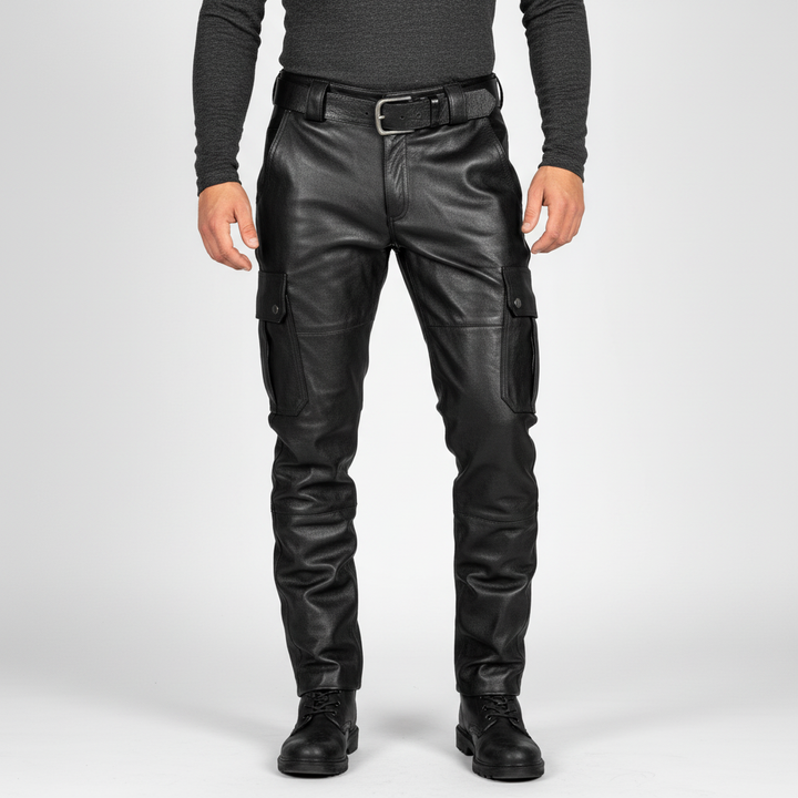 Comfortabele heren slim fit broek in motorstijl voor een trendy en zelfverzekerde look.