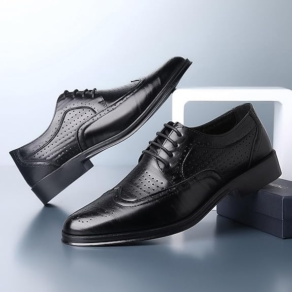 Stijlvolle heren veterschoenen, model Sebastian wingtip, met een elegante uitstraling voor formele evenementen.