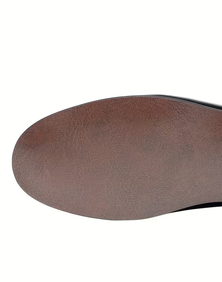 Donkerbruine heren casual chic schoenen, puntige neus, lichtgewicht en slip-on comfort.