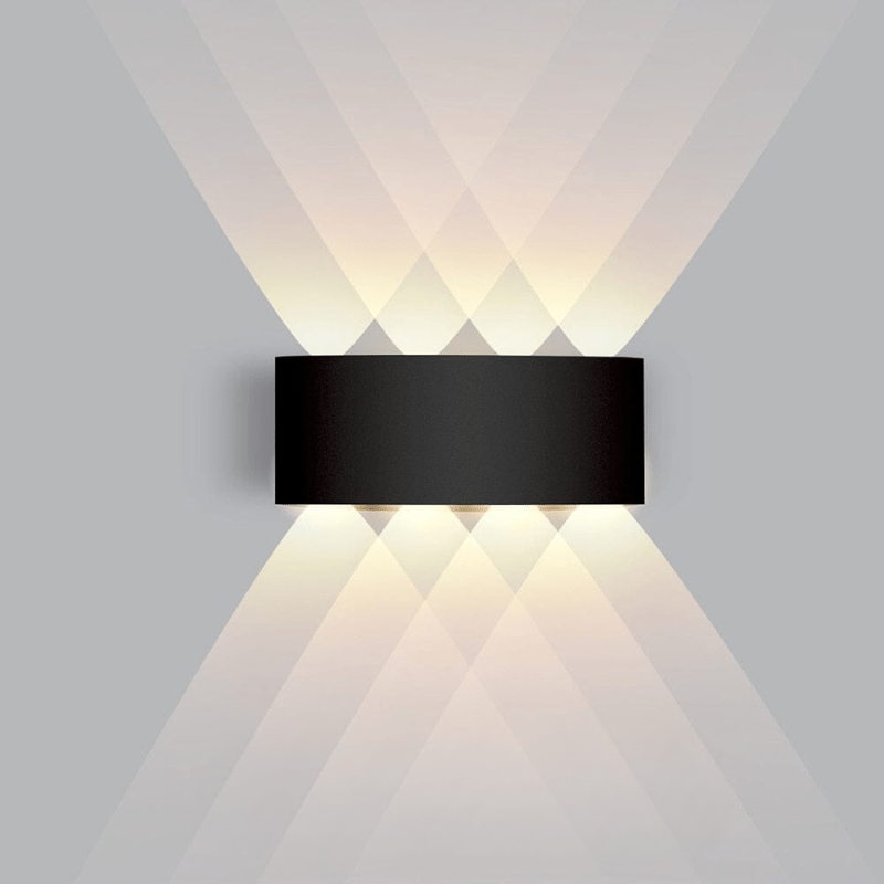 Hoogwaardige LED buitenverlichting, energiezuinig en weerbestendig, modern.