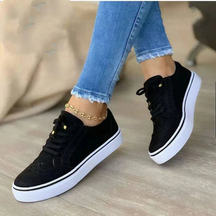 Stijlvolle dames orthopedische sneakers Megan voor optimaal comfort en voetondersteuning, ideaal voor dagelijks gebruik.