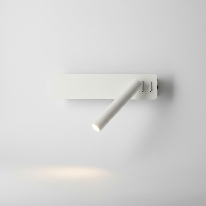 Verstelbare LED leeslamp GlowFocus voor slaapkamer, dimbaar en draaibaar voor comfortabel lezen.