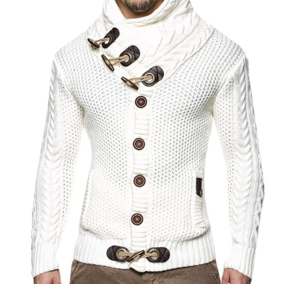 Warm gebreid herenvest met coltrui. Stijlvolle en comfortabele casual mode voor mannen in de winter.