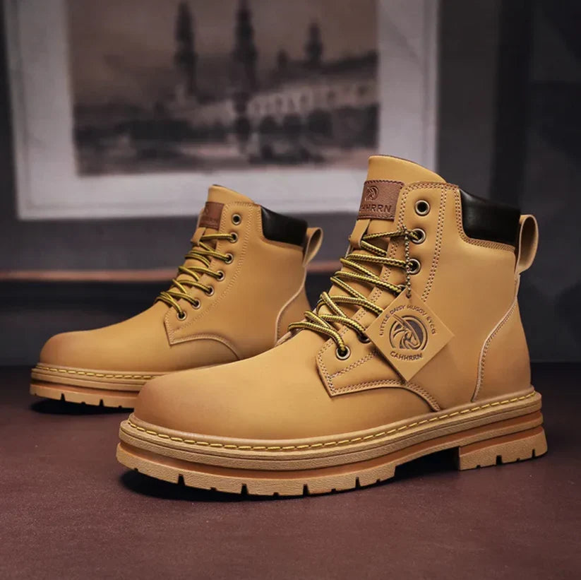 Stijlvolle klassieke heren veterschoenen Tim in imitatieleer; verkrijgbaar in zwart, bruin, grijs of groen.