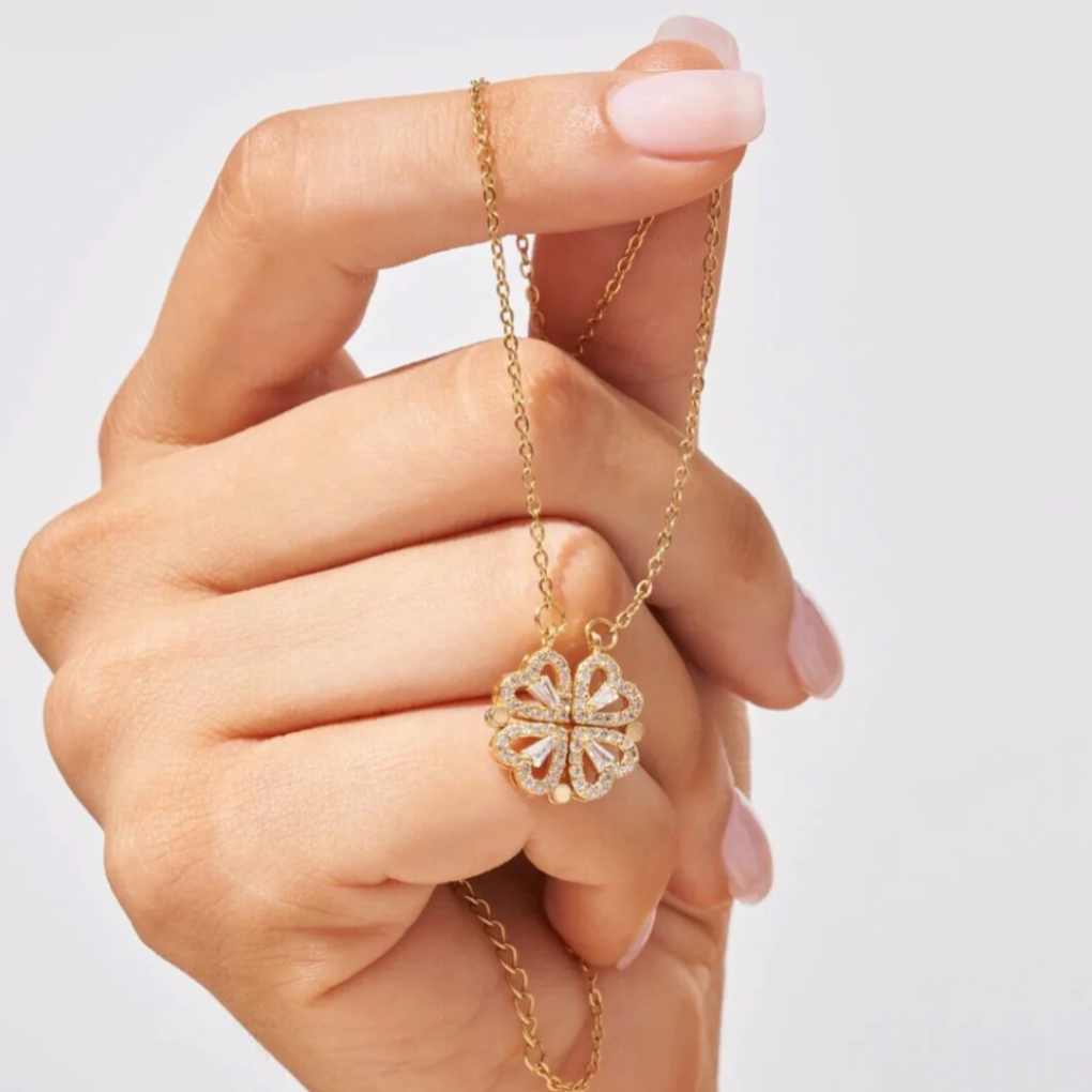 Cadeau-idee: RVS dames geluksketting met klavertje vier en hartjes, perfect voor Moederdag of verjaardagscadeau.