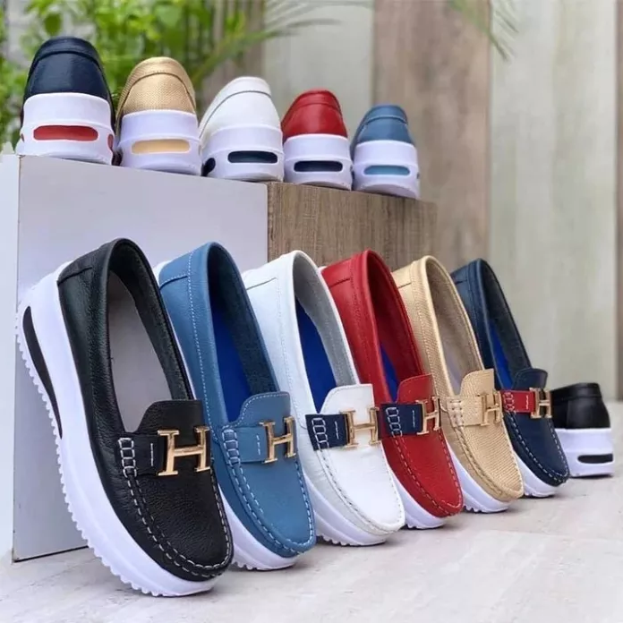 Elegante, trendy orthopedische damesschoenen met comfortabele voetondersteuning voor dagelijks gebruik.
