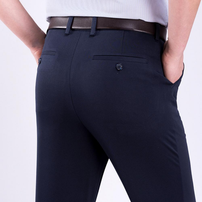 Veelzijdige herenkleding stretchbroek, modern design met superieur draagcomfort, een must-have voor elke man.