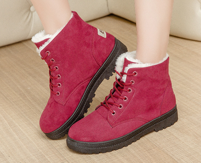 Robuuste warme dames winterlaarzen, waterdicht en antislip, geschikt voor outdoor avonturen en winteractiviteiten.