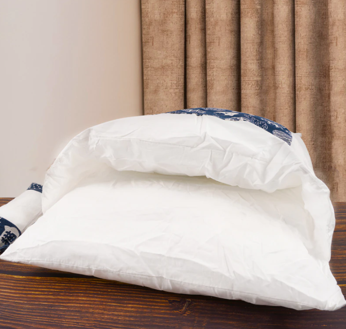 Zacht en warm katten knuffelbed, veilige slaapplek voor diepe slaap. Comfortabel huisdierbed.