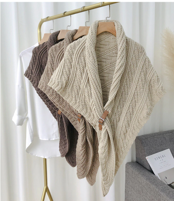 Gebreide dames sjaal in diverse kleuren met kasjmier look, een warm winter mode statement.