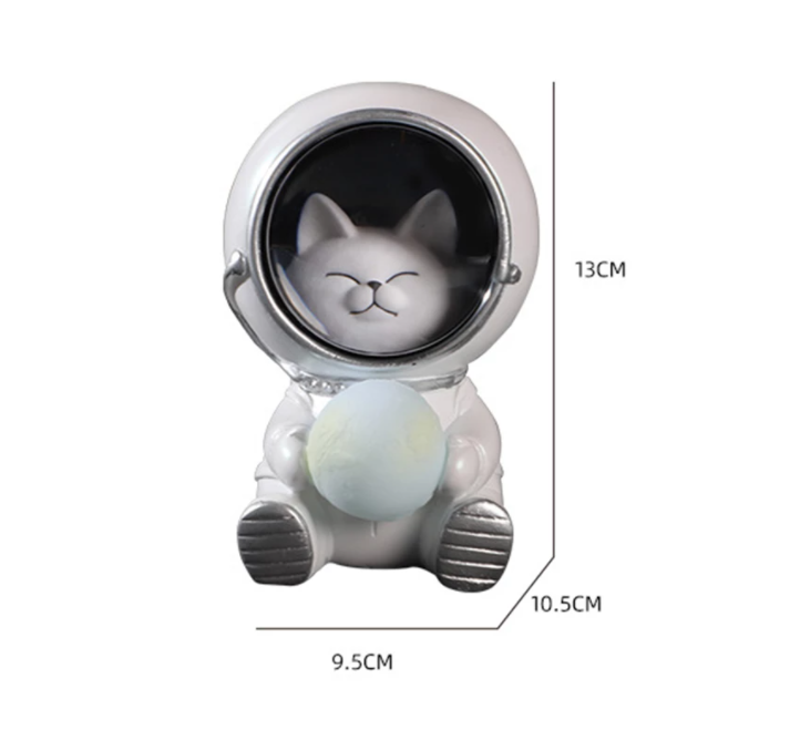 Unieke hars astronaut LED lamp, een decoratieve tafellamp met ruimte thema, ideaal als sfeerverlichting in huis.