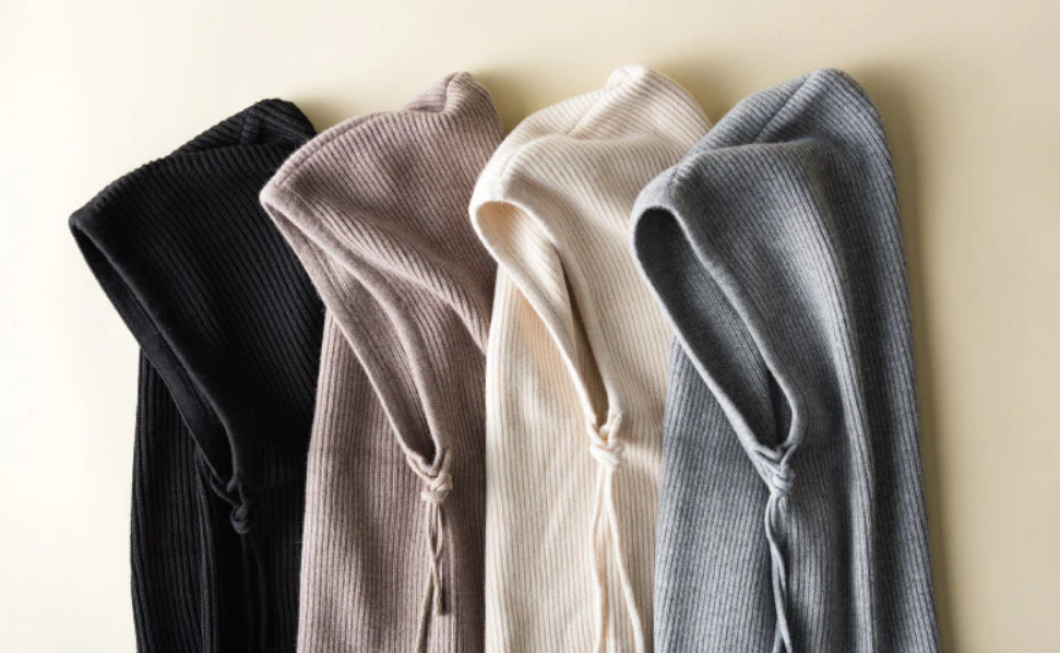 Veelzijdige unisex muts met nekwarmer, perfect voor dagelijks gebruik of winterse avonturen.