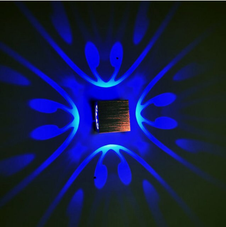 Sfeervolle LED wandlamp voor indirecte verlichting, met een moderne en elegante look.