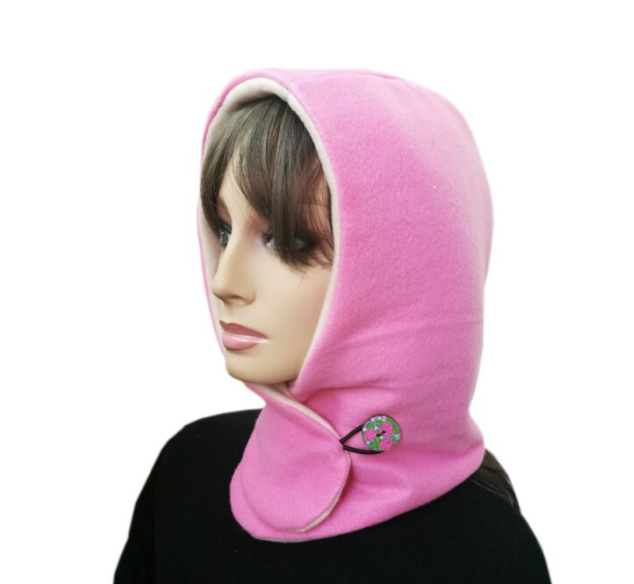 Stijlvolle unisex capuchonsjaal als modieus winteraccessoire. Warme muts en nekwarmer.