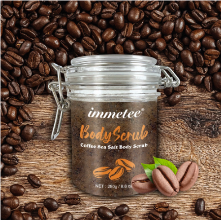 Pot met luxe koffie body scrub; natuurlijk exfoliant voor een stralende, verjongde en gehydrateerde huid.