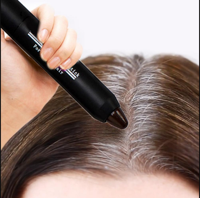 Cosmetische haarverf pen voor tijdelijke grijsdekking. Gemakkelijk aan te brengen op wortels en grijze haren.